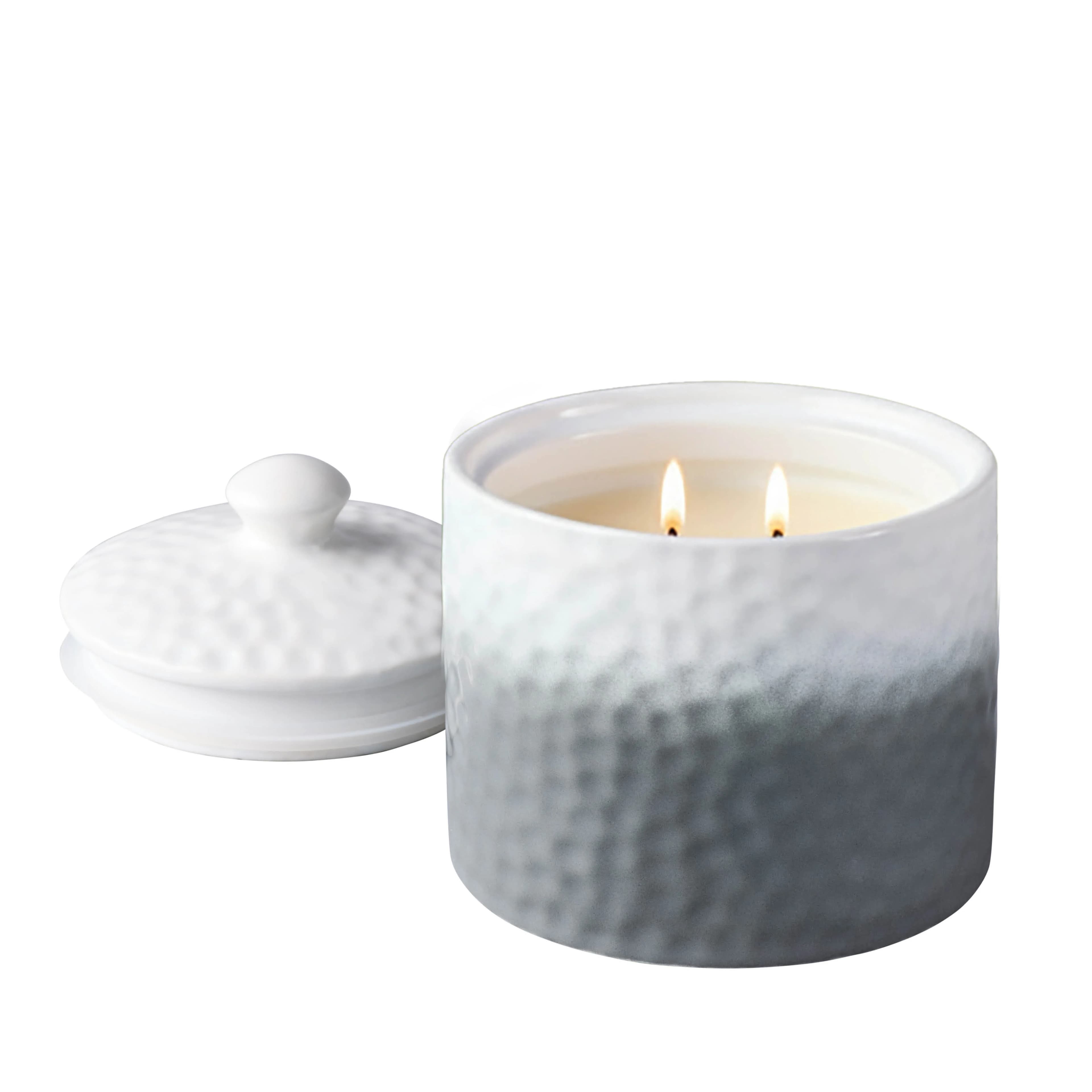 Better Homes & Gardens Vela en Frasco de Cerámica Ombre Gris y Blanca de 2 Mechas con Citronela, Menta Azul y Albahaca, 17oz