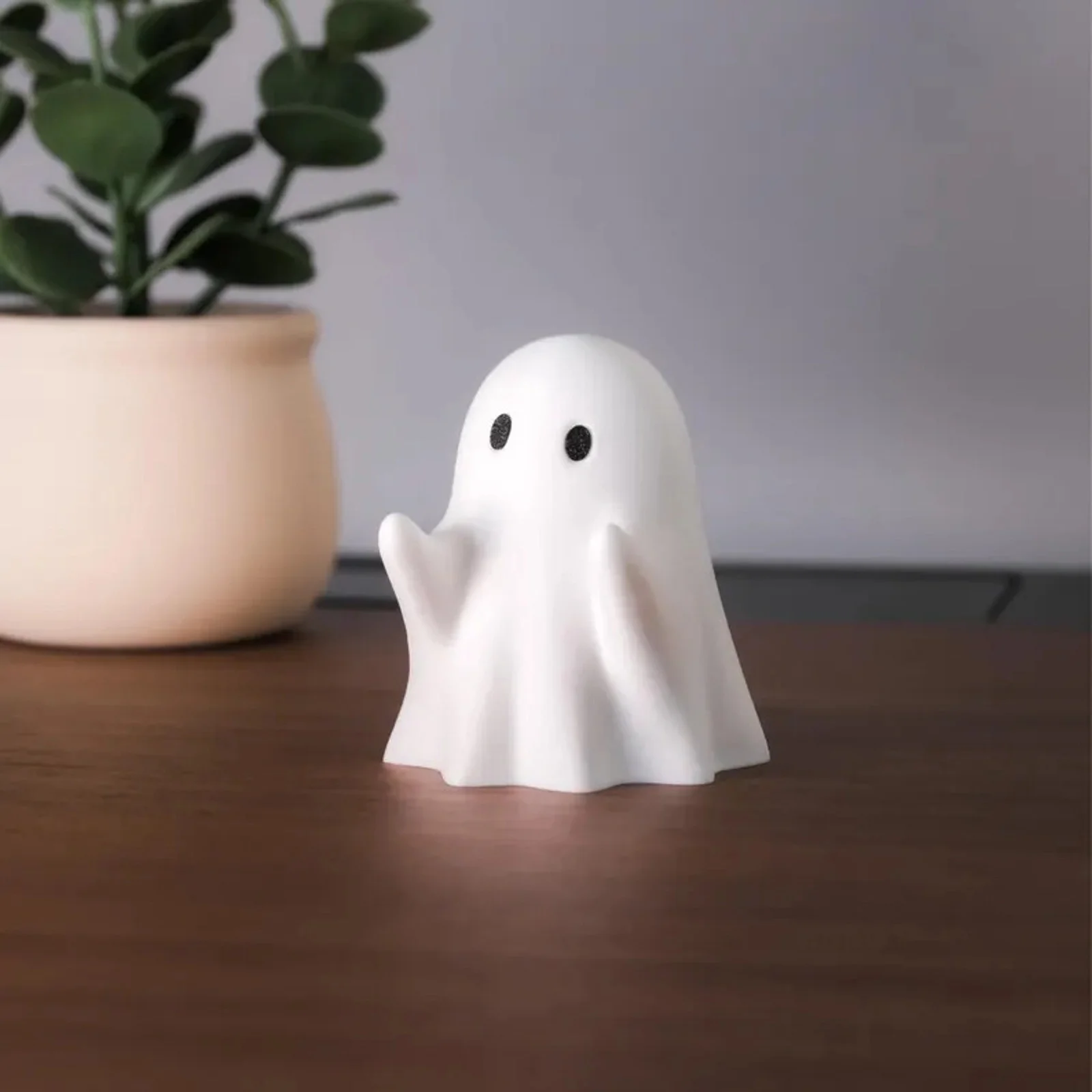 Cute Ghost Shape Pen Holder, Resin Desktop Organizer for Home Office, Halloween Holiday Decorative Accessory for Desk